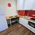 Central Chic Studio In Bucharest